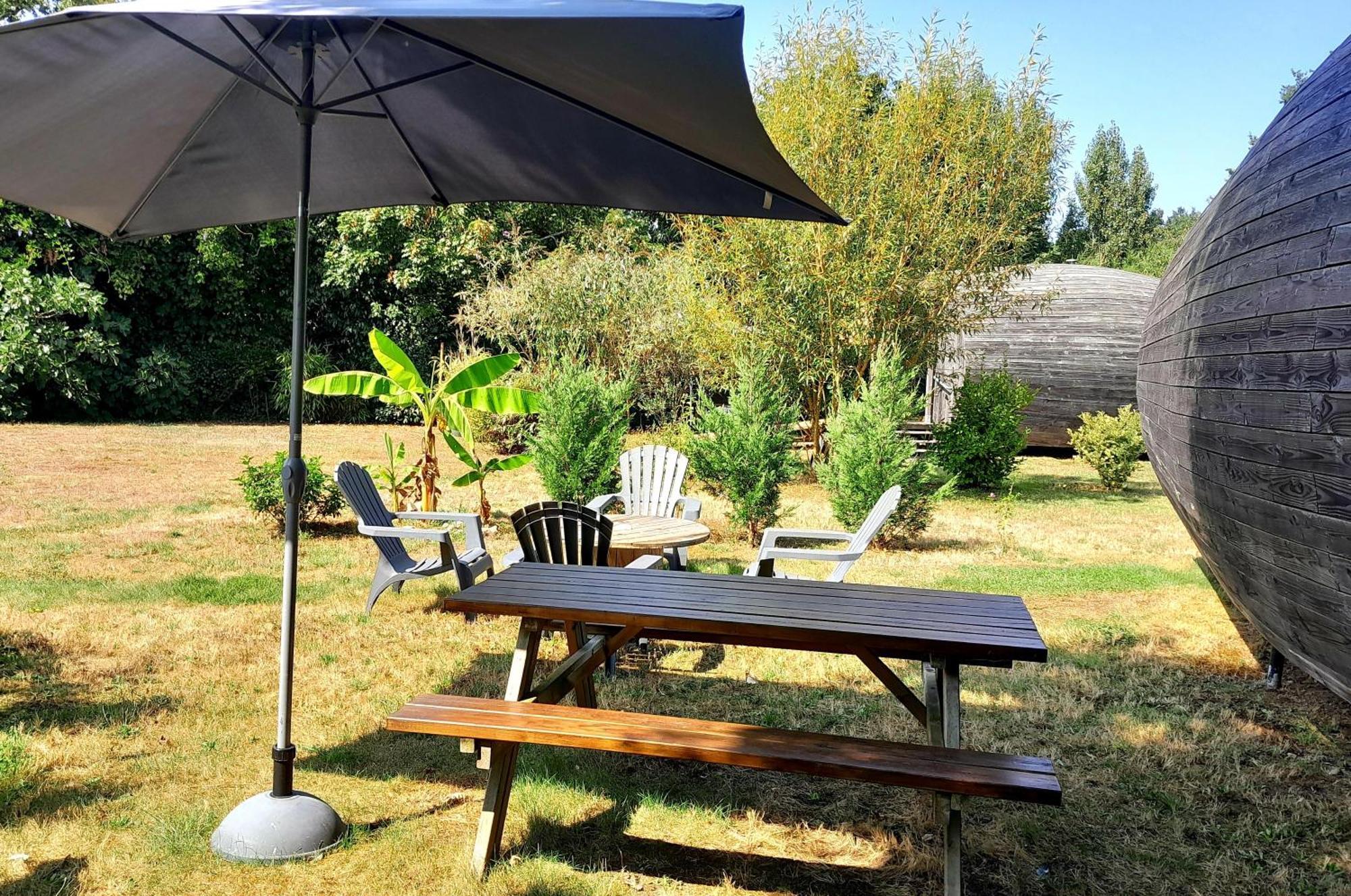 " Village Tonneaux De Tirpoil " Montilliers 外观 照片